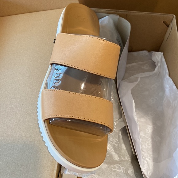 100% authentic Ugg women sandals size 11m. Brand new in original box. - Picture 5 of 5